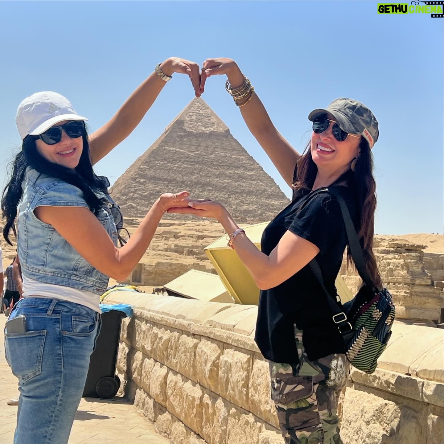 Nermin EL Fee'y - 25K Likes - #_يوم تاريخي وحضاري وثقافي وفخر لمصر الحضاره # _اجمل الايام _❤️🌺🤣🌹😍# @nermine_elfeky 🌺