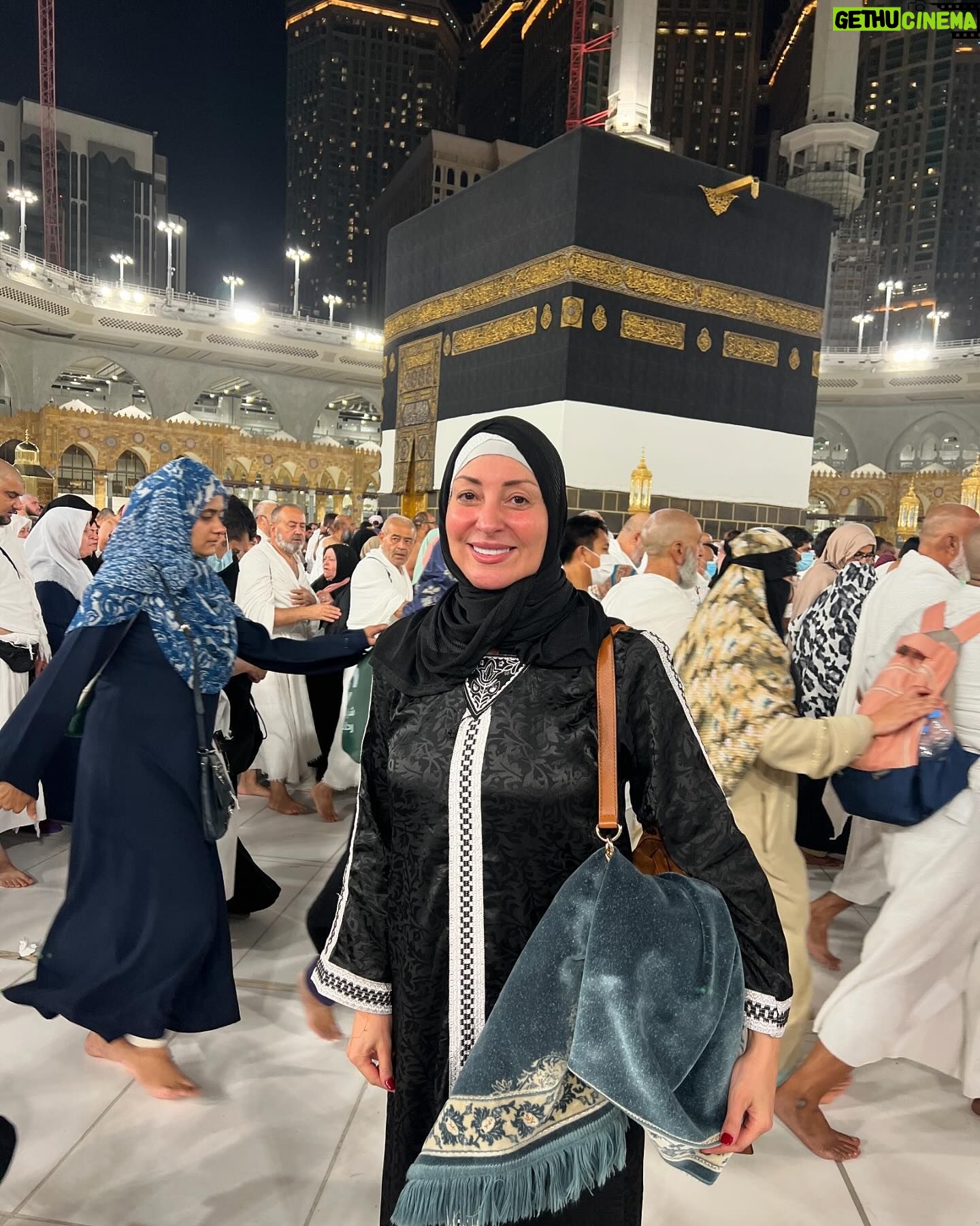 Nermin EL Fee'y - 150.9K Likes - #_الف حمد وشكر ليك يا رب كنت نوياها من قلبي وتمت العمره مع حبايبي واخواتي مع فريق العمل 🙏# @nermine_elfeky ربنا يتقبل منا #🙏🙏