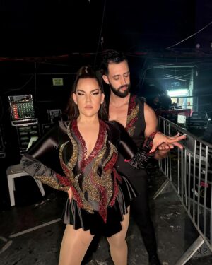 Netta Instagram - היום הכנו קרקס ויש מופע אש 🔥תביאו מרשמלו
@dancing.with.stars.il 
@alon_davidovski