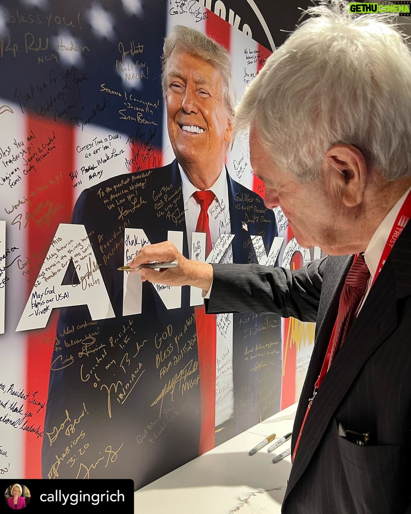 Newt Gingrich - 1.7K Likes - Great day at the Republican National Convention in Milwaukee!šŗšø