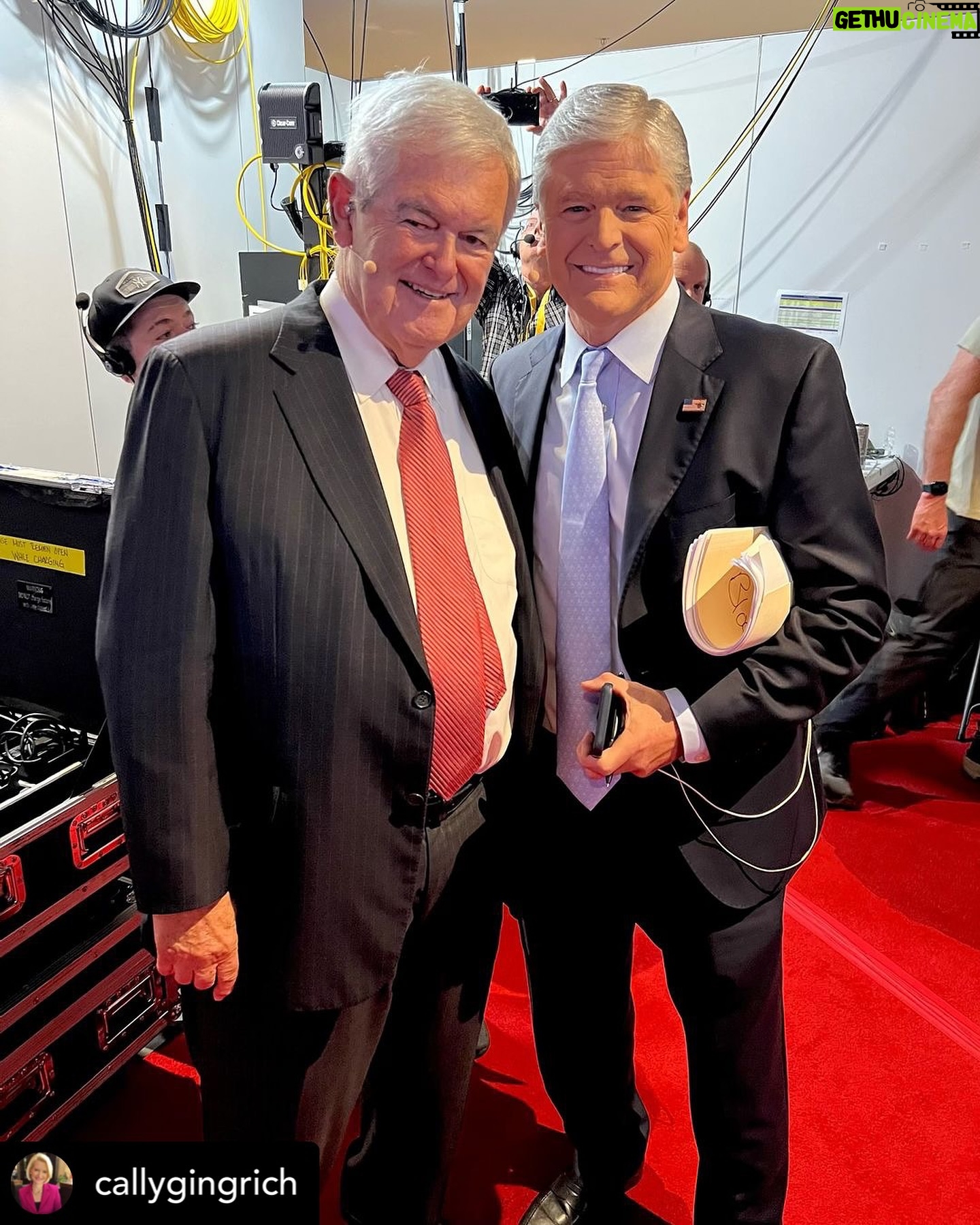 Newt Gingrich - 1.7K Likes - Great day at the Republican National Convention in Milwaukee!šŗšø