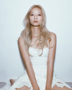 Ng Ka Yan Instagram - 為金髮留個倩影(^з^)-☆

photographer @hungmc 
make up @chichili 
hair @lupus_c_hair 
styling @yoyokwans