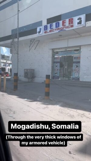 Nicholas Kristof Instagram - Somalis are very entrepreneurial, and Mogadishu is bustling. It’s dangerous, and I could visit only with an armored vehicle and an escort of many gunmen, but at some point when the war ends it will be a boomtown benefiting from investments by the Somali diaspora. I wanted to share what the city looks like, and a glimpse of its dynamism.