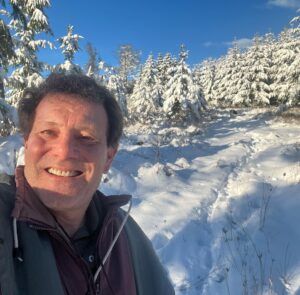 Nicholas Kristof Instagram - We’re snowed in, it’s cold and we may lose power. But on the other hand, is there a more serene place to walk the dogs than @kristoffarms in the snow? This is why I love this  farm I grew up on!