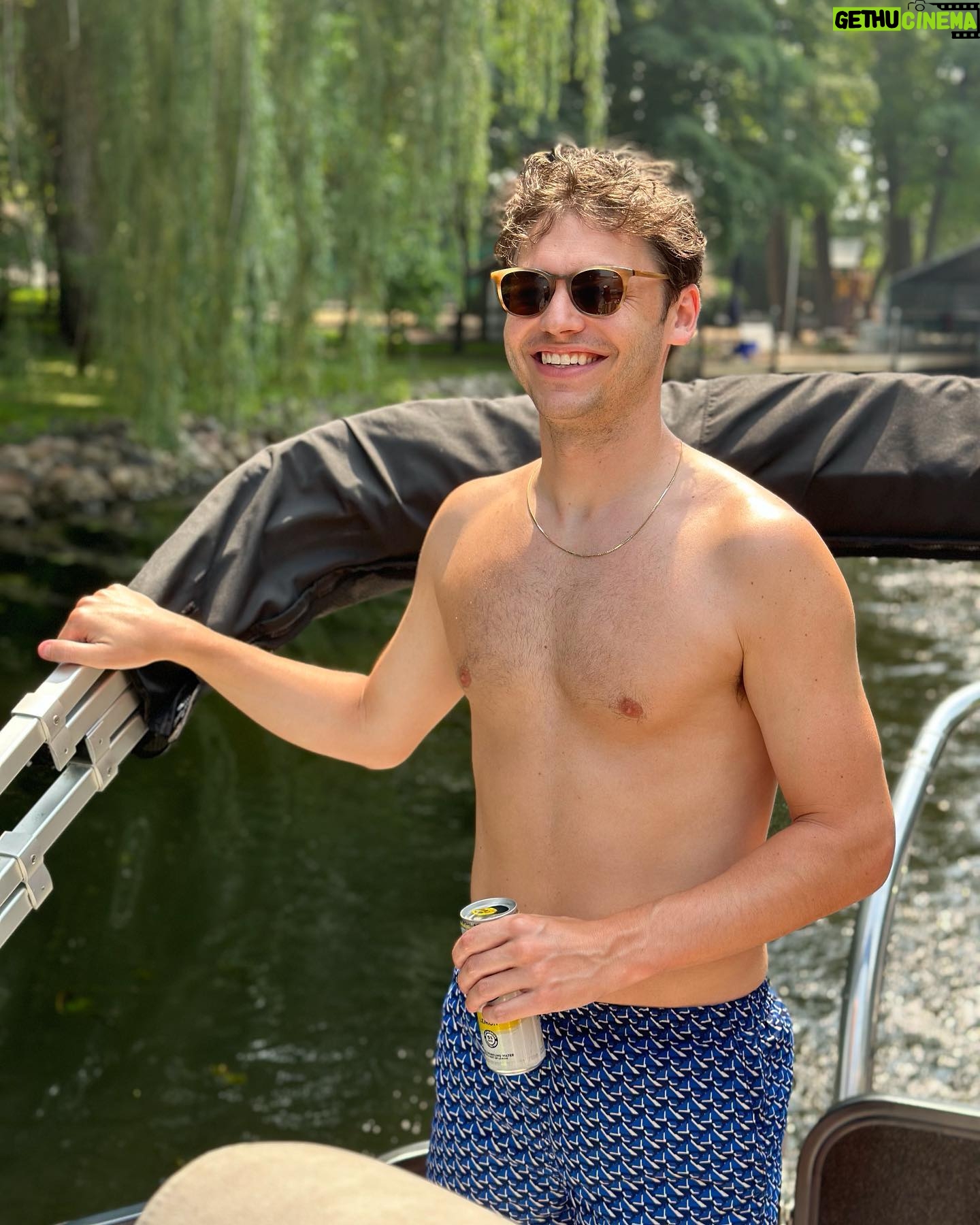 Nick Fink - 5.6K Likes - Lake rat