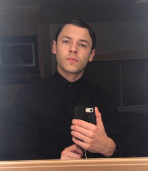 Nick Fink Instagram - Lookin like an overly dramatic concert pianist. More Clarke tonight on #legacies