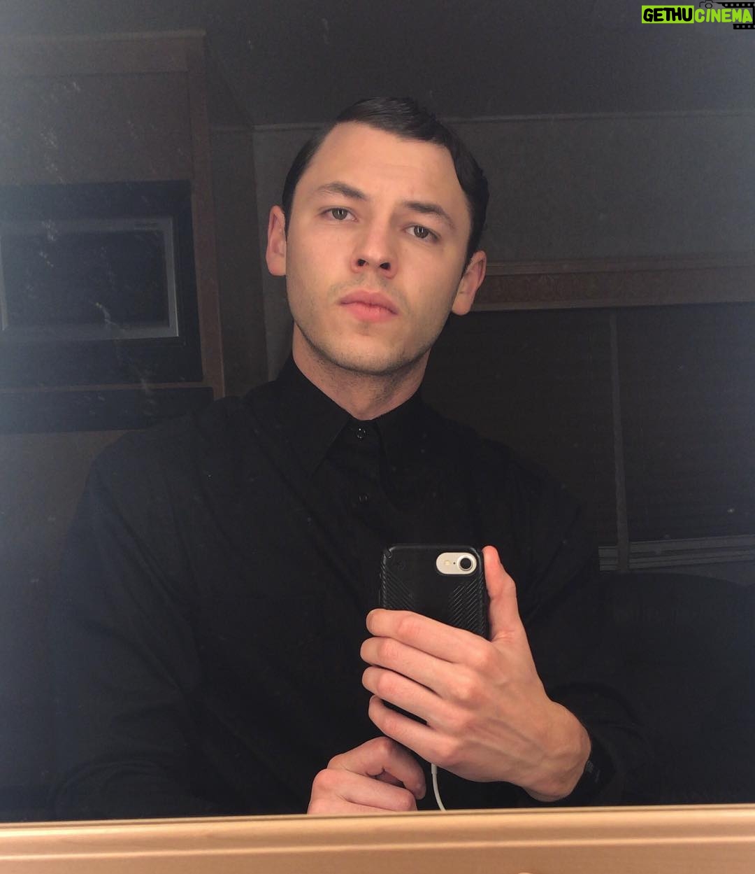Nick Fink - 6.5K Likes - Lookin like an overly dramatic concert pianist. More Clarke tonight on #legacies