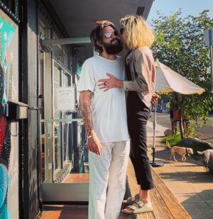 Nick Thune Instagram - 2019 has come and gone. Cheers!!