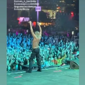 Nick Zinner Instagram - One of the greatest moments of my life. What an honor.  Amazing band, amazing crew, amazing IGGY 🖤