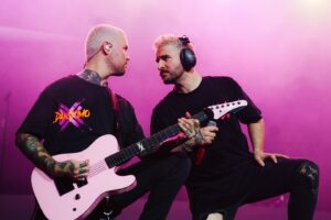 Nico Sallach Instagram - 𝐖𝐚𝐳𝐳𝐮𝐩?! It’s time to hit the road again! 💜 Next stop: 🇦🇹🇨🇭 #electriccallboy #tekknotour 📷 @robert_nowell_photography