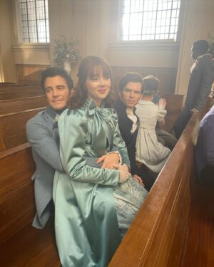 Nicola Coughlan Instagram - Season 3 just entered the Netflix Top Ten of all time because you’ve watched billions (!) of hours of it which is mental 
I’m so grateful, so please accept some miscellaneous behind the scenes joy as a thank you!
