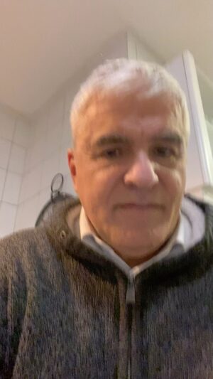 Nicolás Larraín Instagram - @econeochile