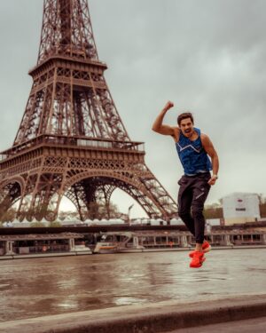 Nicolas Prattes Instagram - Vou correr a Maratona Olímpica de Paris 2024 ✅💙

Nem sei o que dizer, só quero curtir esse momento, celebrar a vida e viver esse Sonho ❤️

#AllezParis #SoundMindSoundBody