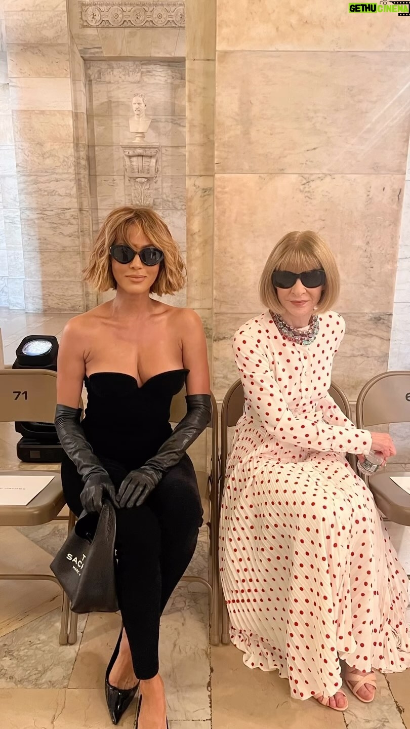 Nicole Ari Parker - 89.4K Likes - ❤️🕶️
The one & only…
@WintourWorld
