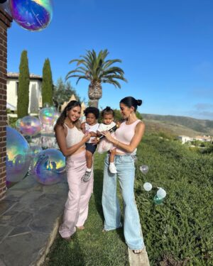 Nicole Lynn Williams Instagram - Summer lately 🌞