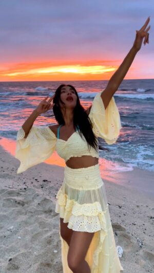 Nicole Scherzinger Instagram - When the sunset is the real star! 🌅