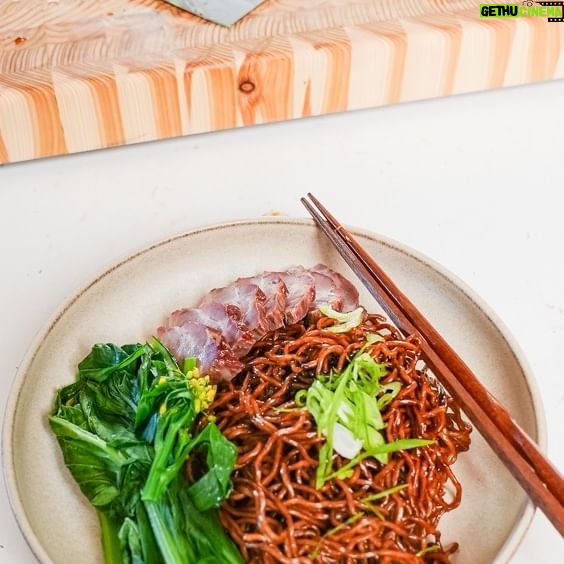 Nigel Ng - 322.1K Likes - Wonton Mee
Ingredients
- 1/2 bunch choy sum
- 2 spring onions, sliced
- 2 tbsp light soy sauce
- 2 tbsp dark soy sauce
- 1/2 tbsp sesame oil
- 2 cloves garlic, grated
- 1 tsp sugar
- 1/2 tsp white pepper
- 1/2 tsp MSG (optional)
- 2 bunches egg noodles
- char siu pork (optional)
- sambal, to serve
Method
1. Place a large pot of water on to boil.
2. In a bowl, mix together the soy sauces, garlic, sugar, sesame oil, pepper, and MSG.
3. Place the noodles into the boiling water and cook for 2 minutes. Remove and place into the sauce mixture.
4. Once the noodles are out of the water, add the choy sum to the boiling water and simmer for 2-3 minutes.
5. Mix the noodles well in the sauce, then serve with the shoy sum, char siu pork, and sambal. Enjoy!
#cooking #uncleroger #recipe #noodles