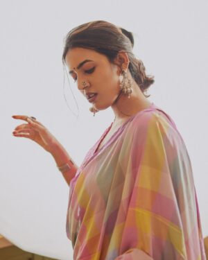 Niharika Konidela Instagram - Idhemi gaaradi 💗
.
Styled by @prashantiramesh
Shot by @arifminhaz
Wearing  @surmaye_ 
Jewellery by @samskruthi_silver 
HMU @ravi_pasupuleti 
Style Asst @prathamaaaa 
Photo Asst @azmathphoto @themani.photo