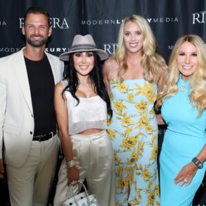 Nik Richie Instagram - Amazing night @lido_house @themayorstable to celebrate one of the most iconic covers in @rivieramagazineoc history. Thank you to the @modernluxury team @modlux_diana @kenstpierre @allison.mitchell14 for an unforgettable private dinner. Congratulations again @duranaelmi for all your hard work and dedication to women on our planet. @cymbiotika 🤍 photo credit: @philfaraone_ 🤍