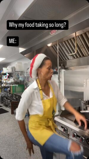 Nika King Instagram - Putting the soul in vegan soul food @bluetreecafe 
.
#restaurateur #bluetreecafe #vegan #soulfood #bluesoulbowl #youplaytoomuch #dance #live #laugh #ruemamawildin #305 #cczuu🔶⬛️⚪️