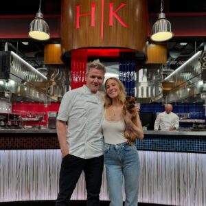 Nikki Glaser Instagram - A roasting in #HellsKitchen ! Great seeing you @nikkiglaser and I promise to get a show soon (or see you at Taylor 😉) Gx
