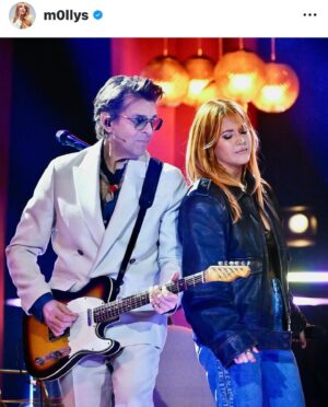 Niklas Strömstedt Instagram - Säsongens sista ”Tack för musiken” går ikväll i SVT 1 kl. 20.00. Eller redan nu på SVT Play. Jag gästas av en av Sveriges absolut bästa sångerskor @m0llys . Fint prat och mycket bra musik. Dessutom dyker @marygoesjane upp och förgyller kvällen. #svt #tackförmusiken