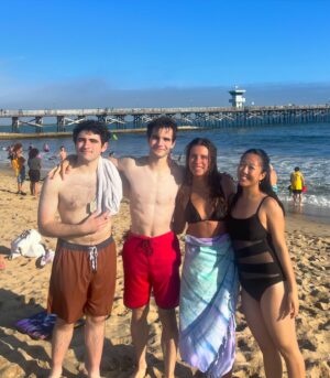 Nina Lu Instagram - Beach post part #826384937 of the summer 😩
When your friend group finally has their beach episode moment :D
