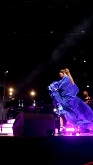 Niña Pastori Instagram - Momentos especiales antes del concierto en mi #puertodesantamaria 🍀💜

#caminogira2024
