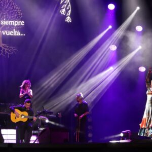 Niña Pastori Instagram - Os quiero familia! Qué viva Fuengirola, Málaga y toda su provincia !!💜🙏 @marenostrumfuengirola ¡Qué viva la música!

💄 @mateo.makeup 
👗 @paco_rus @monicamendez__modaflamenca 
📸 @evapuerto20

#caminogira2024 
#misfanslosmejores💜