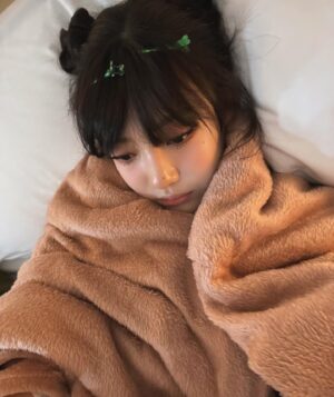 Ningning Instagram - 일본핫데뷔👧🏻