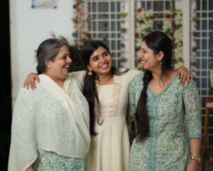 Niranjana Anoop Instagram - 🩵 എന്റെ പൈങ്കിളികൾ 🩵
@niranjanaanoop99 ❤️ @narayani.anoop