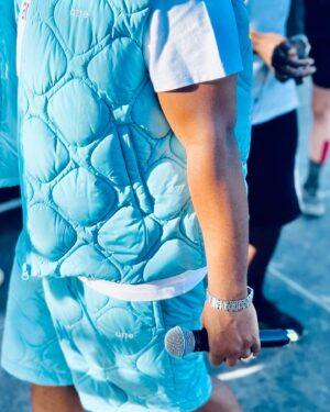 Niska Instagram - Marseille c’était incroyable vous avez fait ça bien 🩵🤍💪🏿

Merci la big pour la tournée estival, ça m’a fait plaisir de vous revoir c’était mechant on a tué ça dans le bon vraiment 🙌🏾, on se retrouve en fin septembre avec le début des concerts 💥 

Il y a aussi du son qui arrive très bientôt restez branchés, c’est reparti 🦅💪🏽

A très vite la big miff dans le bon toujours c’est important ☝🏾🥷🏽