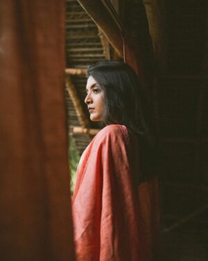 Nivedhithaa Sathish Instagram - 🥀♥️

Shot by - @madras_ponnu
Styled by - @by_sarana
Wearing - @houseofmurah
Jewellery - @atiracreations
Makeup - @luhkhaimmakeup 
Hair - @gouthamisari_hm 
Location - @keethhouse