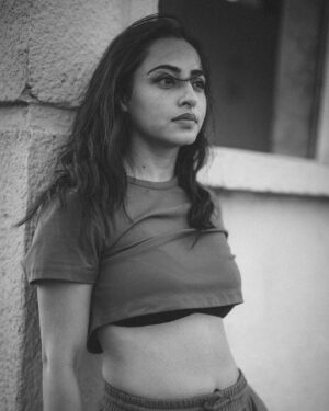 Niyati Fatnani Instagram - Dil tu Jaan tu…🤍

Shot by: @gauravbajaj07 

#messy #imperfect #beauty #candid #kkk14 #niyatifatnani #romania