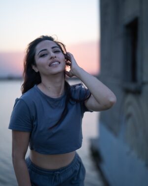 Niyati Fatnani Instagram - Dil tu Jaan tu…🤍

Shot by: @gauravbajaj07 

#messy #imperfect #beauty #candid #kkk14 #niyatifatnani #romania