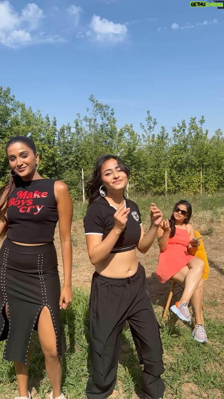 Niyati Fatnani - 123.7K Likes - I hope we are not too late for this🫣
Don’t miss the ending though🤭
#kkk14 #romania #reels #please #withmygirls #nimritahluwalia #sumonachakravarti #niyatifatnani
