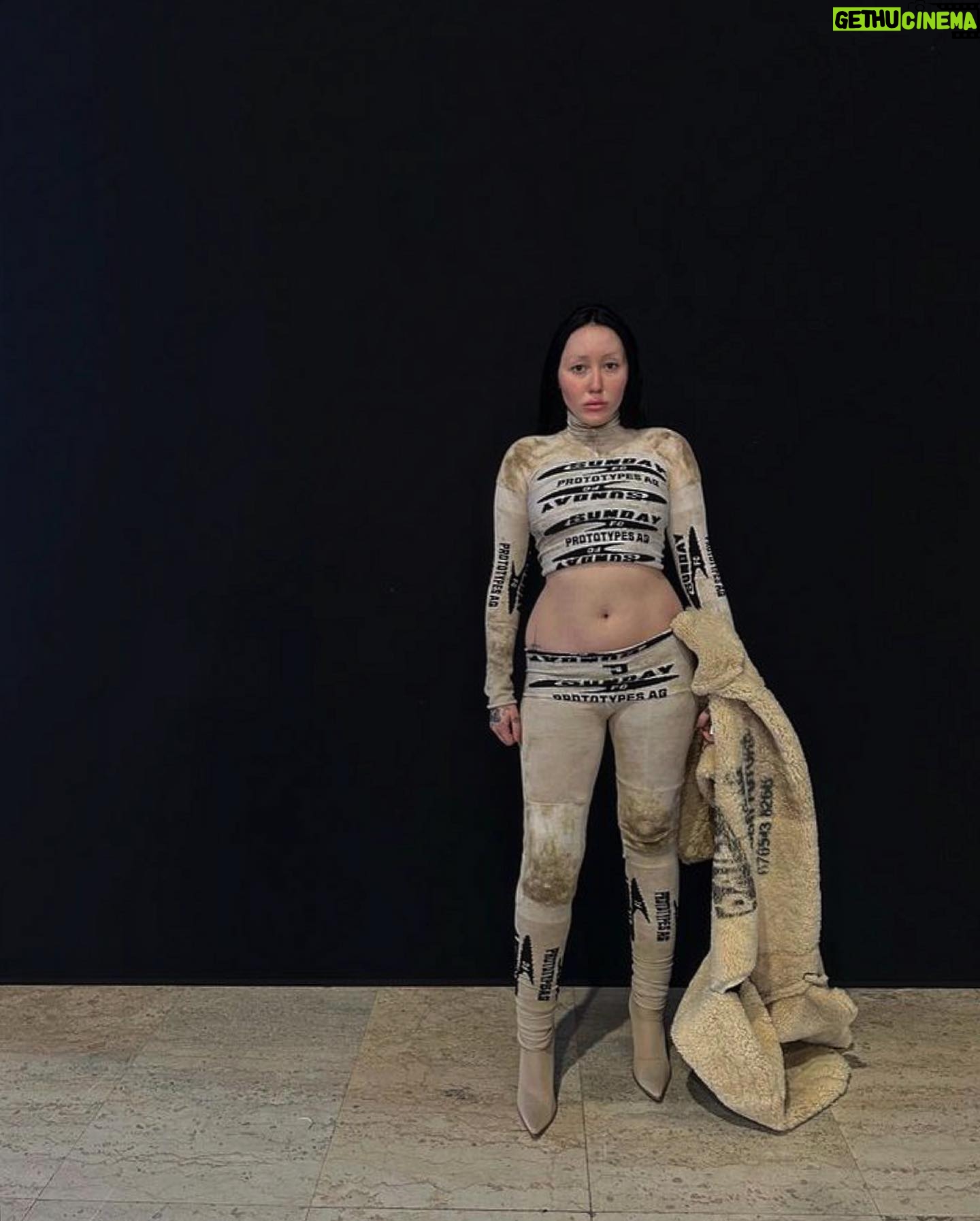 Noah Cyrus - 186.2K Likes - @prototypes.ch