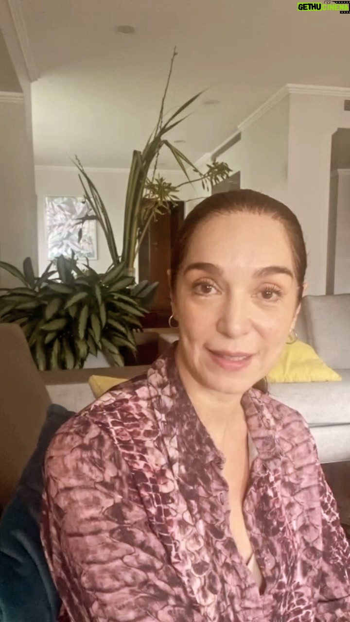 Nohely Arteaga - 21.6K Likes - En esta hora de tanta angustia pido a Dios desde lo más profundo de mi corazón, verdad, concordia y justicia.
No más derramamiento de sangre en Venezuela.
Queremos vivir en Democracia y en Paz.
Que reine La Justicia Divina siempre en cada uno de nosotros y en está amada tierra de
Gracia Venezuela🇻🇪🙏🇻🇪