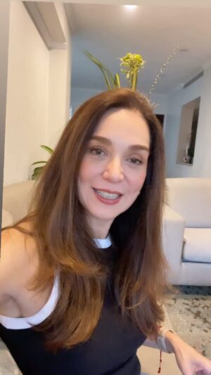 Nohely Arteaga Instagram - Feliz tardes mis amorosos seguidores,como 
venezolana y ciudadana te invito a cumplir con 
tu deber y con tu derecho de votar este 28 de Julio.