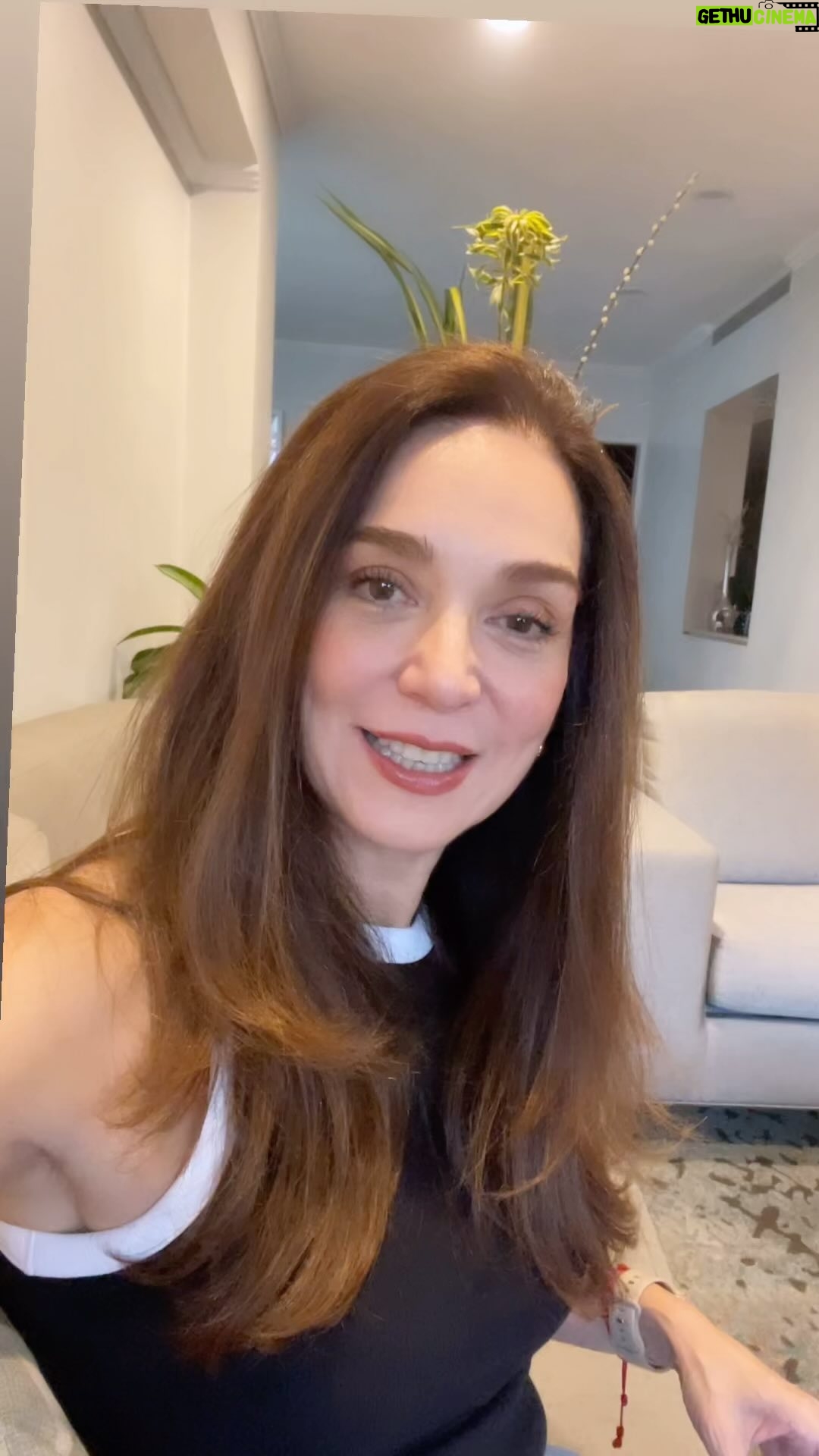 Nohely Arteaga - 6.9K Likes - Feliz tardes mis amorosos seguidores,como
venezolana y ciudadana te invito a cumplir con
tu deber y con tu derecho de votar este 28 de Julio.