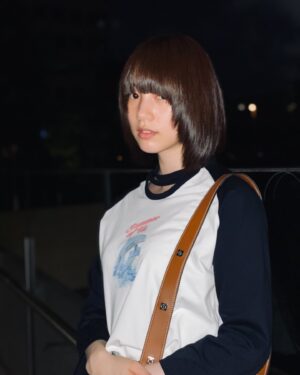 Non Instagram - 腹ごしらえの後の、ヘアカット。
赤い目が動物的ですき🐈
夏の夜を感じたーー

#💇‍♀️