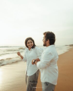 Noorin Shereef Instagram - July 24 ✨ 1 Year since the two best friends in these pictures stepped into the shoes of a husband & a wife casually chilling every moment and embracing all good that comes on the way. Celebrating this day in the sets of the dream we had since the day we started sharing our dreams with each other. Our first film together rolling now, yes so so special it is! 💛
Masha Allah!
Hugs to all for loving and supporting us ♥️
To endless love,laughs & what not. 

Captured : @illumecreation 
MUA : @makeover__by__akhila
