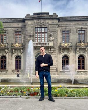 Norbi Novak Instagram - Happen to be done at work early and was able to walk around a bit. What a beautiful place  #mexicocity is. Can’t wait to be back soon.