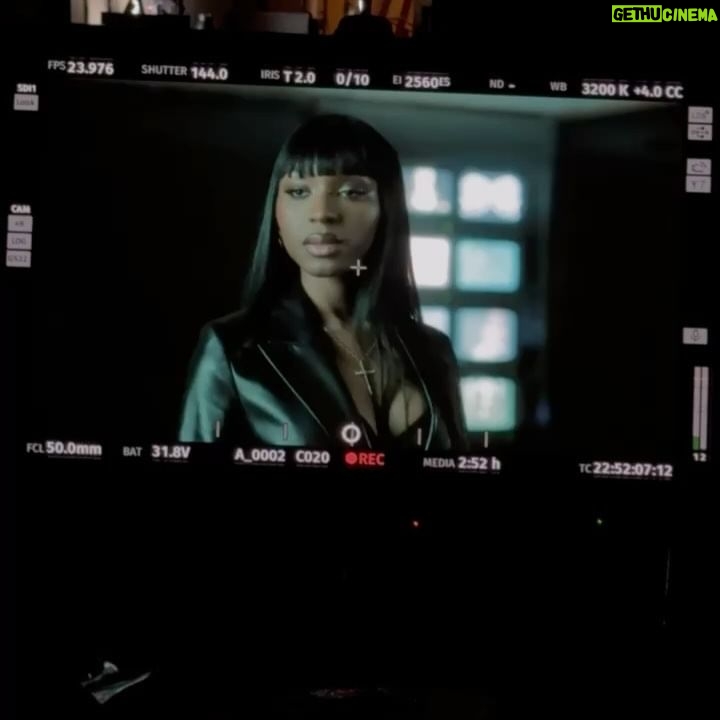 Normani - 297.4K Likes - ily guys so much and thank you for the love :) here’s some bts for yaaa