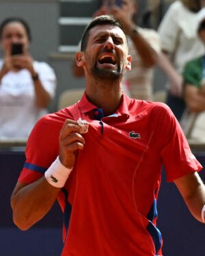 Novak Djokovic Instagram - Srbijo, 

Uspeli smo! 

Volim vas,
Nole ❤️🥇

 ** 
Dear Serbia,

We did it.

Love, Nole ❤️🥇