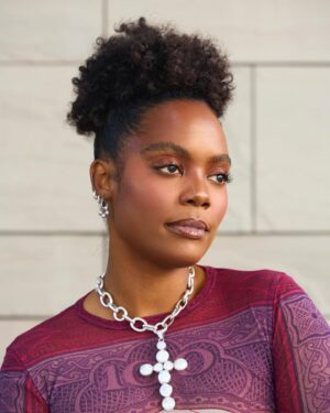 Novi Brown Instagram - The weekend was busy and my toe fell asleep, but a time was had! Here’s the look. I was just trying to avoid sweat stains tbh 🙃🤣 and the drip rolling down the back of my knee in heavy fabrics under 100 degree weather in the middle of an LA afternoon. I’m about to go get a massage!
•••
📸 @chadlawsonphotos 
💄 @marquiswardbeauty 
👗 @jeanpaulgaultier