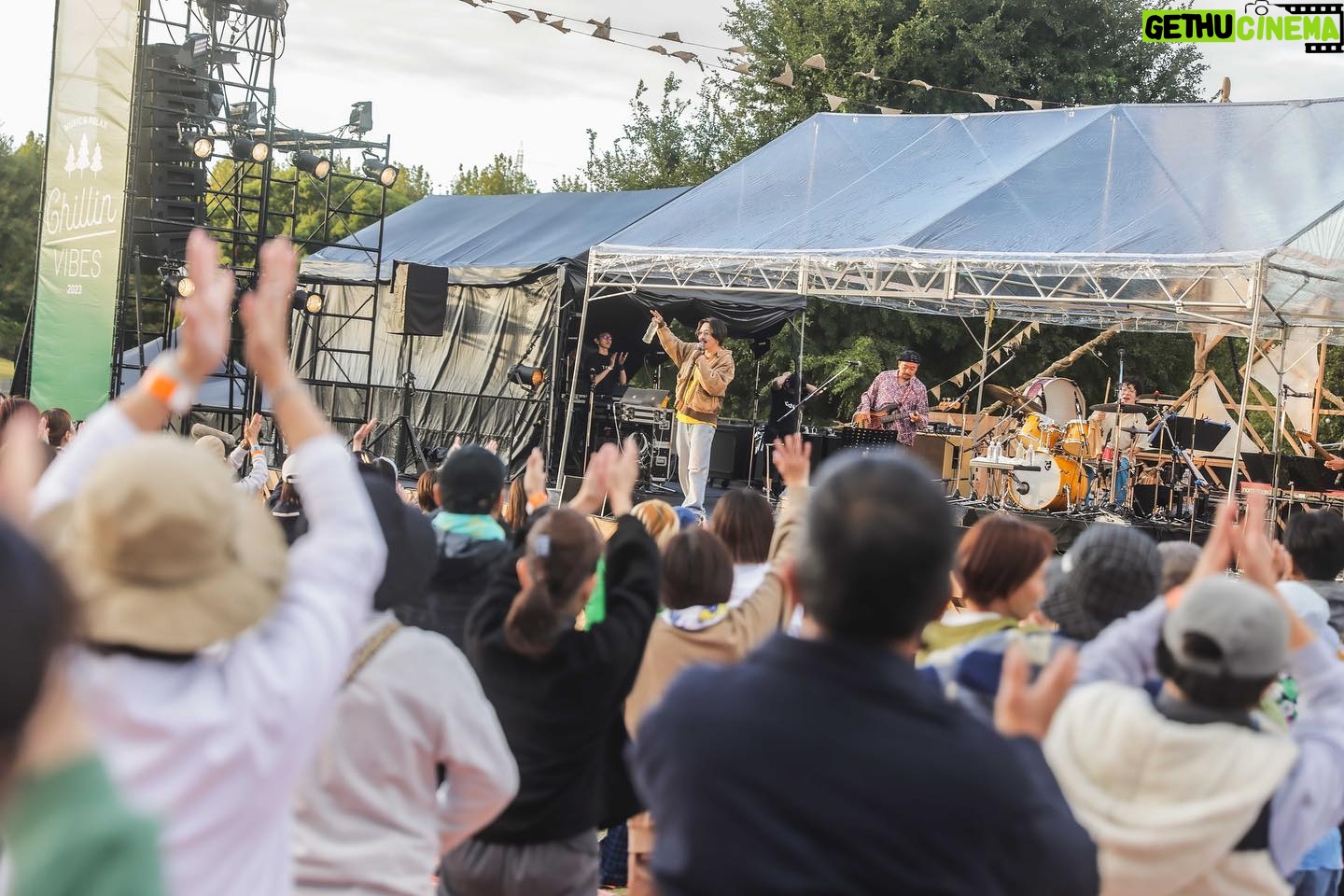 Nulbarich - 3.1K Likes - Chillin' Vibes 2023
-Chillin' Vibes Band 【Ma-bouz】-
Vocal:JQ
#nulbarich
#ナルバリッチ
#live
#chillin_vibes
#チリンバイブス
#claquepot
@nulbarich_official
@chillinvibes_jp
@mrjeremyquartus
@claquepot_official
photo by: @nabespg