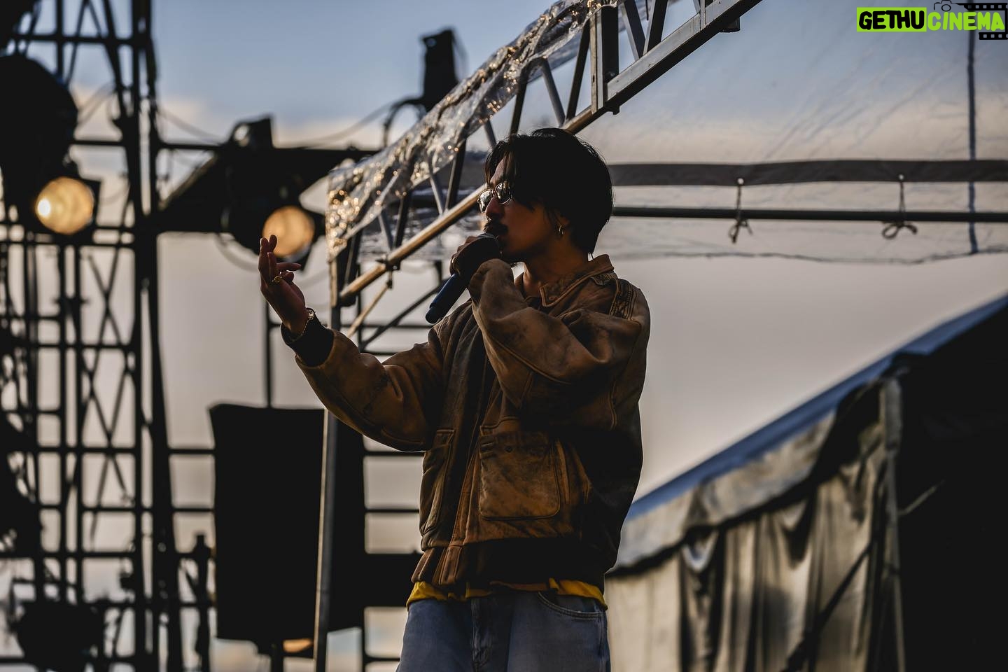 Nulbarich - 3.1K Likes - Chillin' Vibes 2023
-Chillin' Vibes Band 【Ma-bouz】-
Vocal:JQ
#nulbarich
#ナルバリッチ
#live
#chillin_vibes
#チリンバイブス
#claquepot
@nulbarich_official
@chillinvibes_jp
@mrjeremyquartus
@claquepot_official
photo by: @nabespg