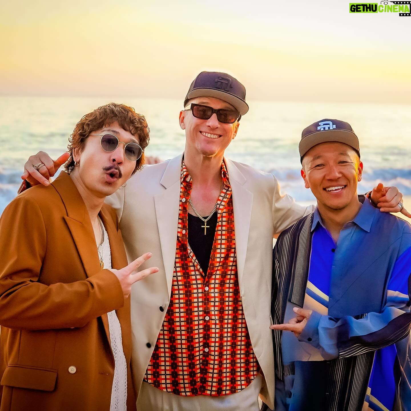 Nulbarich - 2.8K Likes - .
JQがプロデュースさせて頂いた楽曲
Def Tech
New Single「FANTASY」
本日2024.07.15(Mon.) release
MVにもJQが登場しております!
ぜひご覧下さい
#Nulbarich #deftech