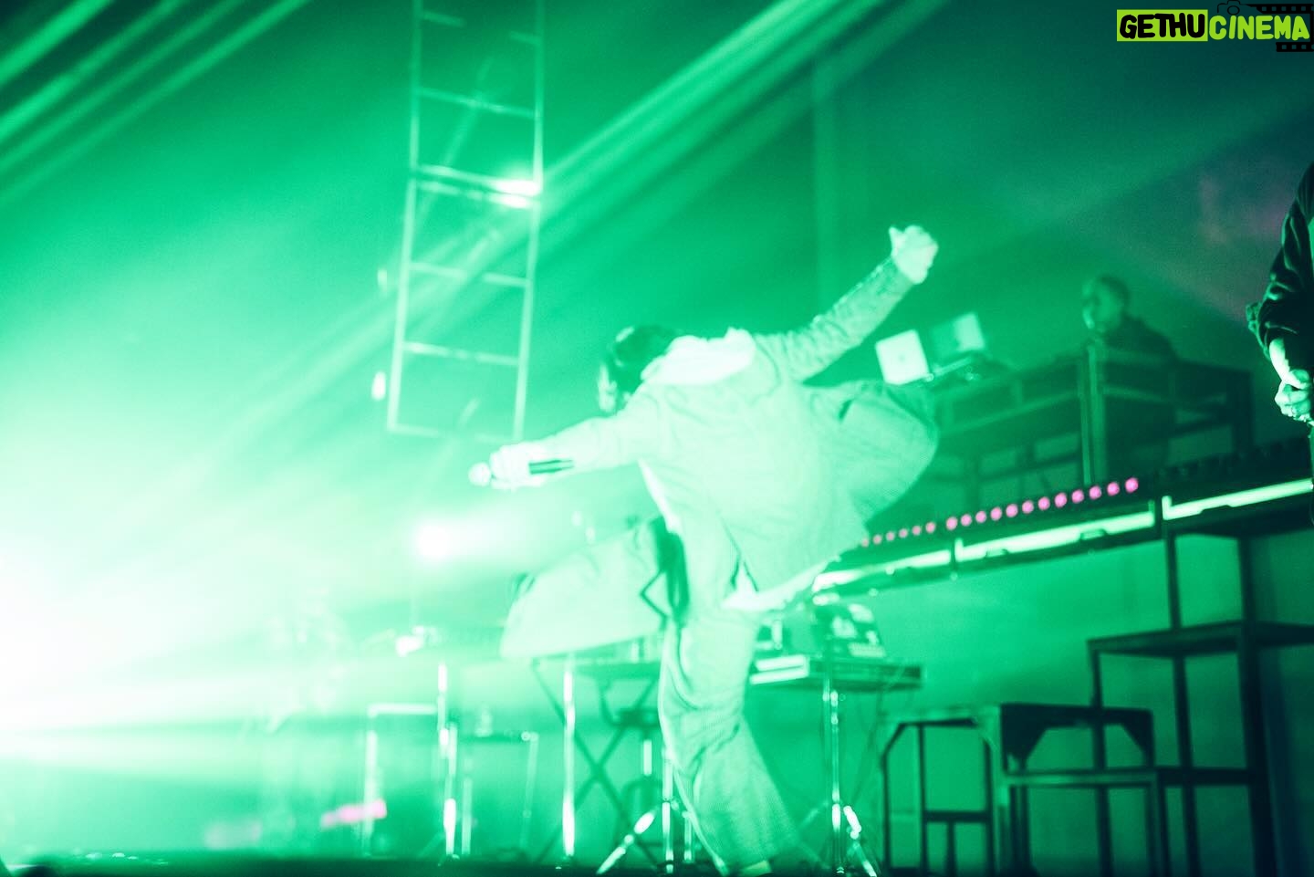 Nulbarich - 2.6K Likes - The Roller Skating Tour ‘24
1.26 Fri.
Zepp Namba
すんごい歌ってくれた。
ジャンプできなかった分の声確かに受け取りました!
やばかったーー
もらった愛で残り完走するぞ。
おう!おう!えーーい!
p.s
また落ちたけど全っ然無傷です。
ご心配おかけしました🙇
by JQ
#Nulbarich
#ナルバリッチ
#TRST2024
@nulbarich_official
@mrjeremyquartus
@yamazakitkr
@keitytaguchi
@kainyan
@imamura_shintaro_drums
@__kidd__89
#サトウカツシロ
Photo by 日吉”JP”純平